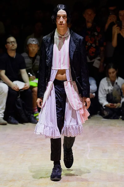 Look 17
